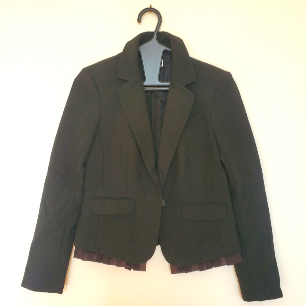 LOFT Black blazer with subtle ruffle bottom trim. Size 0P lightly worn